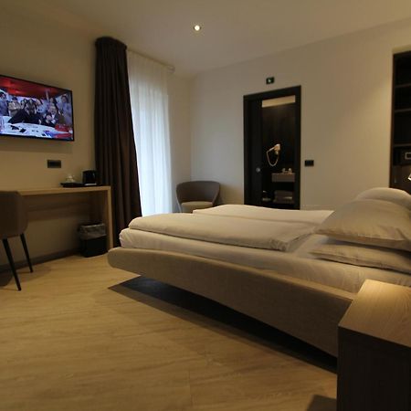 Hotel Villa Rosa Torbole Sul Garda Екстер'єр фото